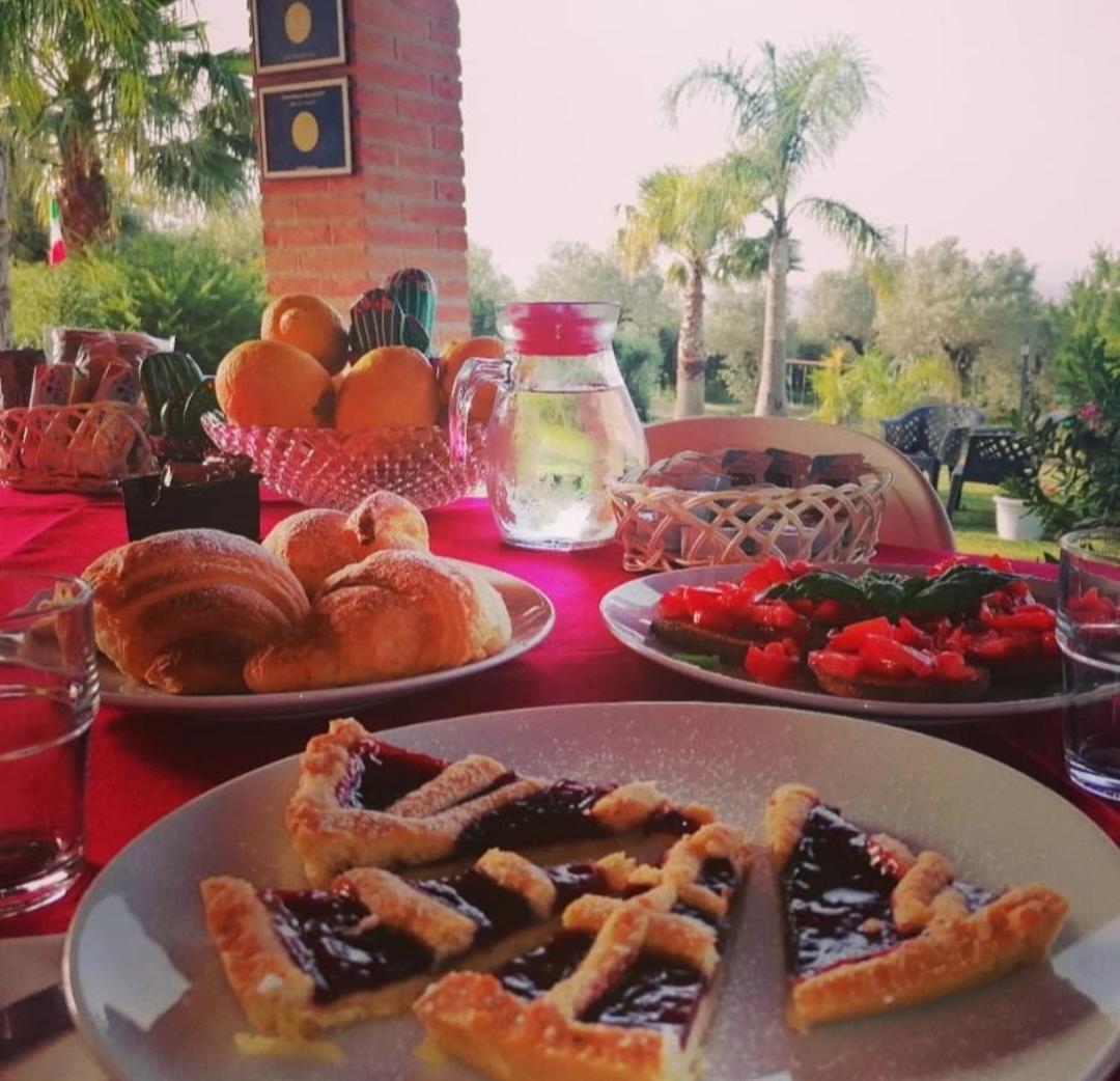B&B Villa Molinari Restaurant E Baby Park Campagna Exterior foto